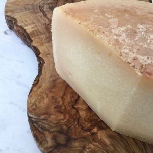 Pecorino Stagionato al Latte Crudo Organic