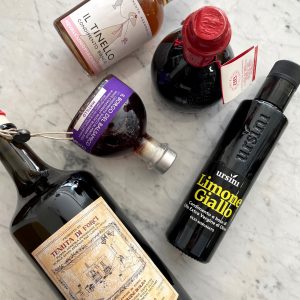 Oils, Vinegars & Dressing